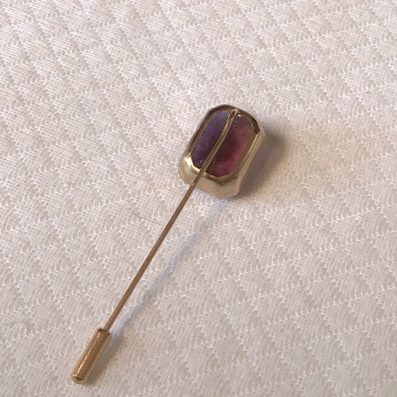 Stick Pin, goldtone and Amethyst (?)Faceted Stone. Pretty! - Picture 3 of 4